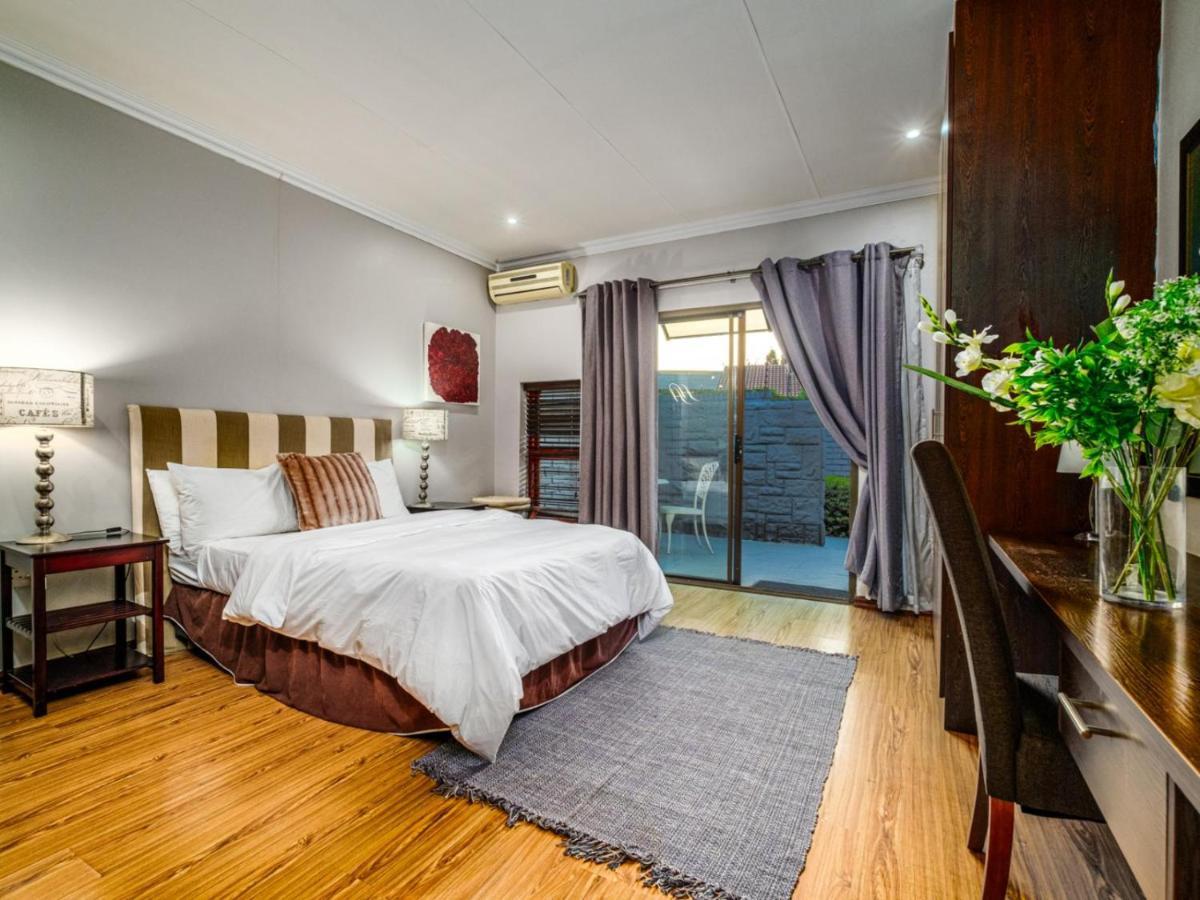 Hurlingham House Guest House Johannesburg Bagian luar foto